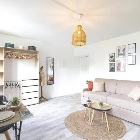 Apartment L'authentique *studio *parking Prive* *wifi*calme *